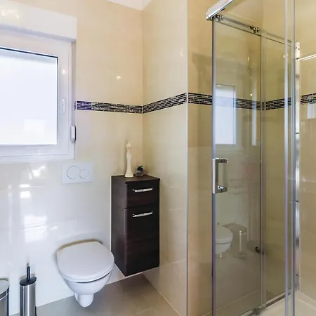 Stunning In With House Sea View * Fažana