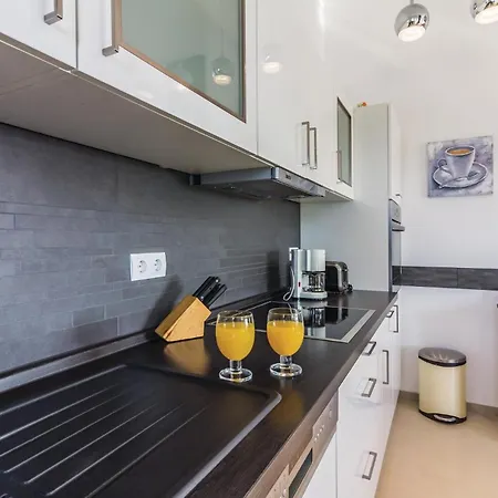 Stunning In With House Sea View Fažana